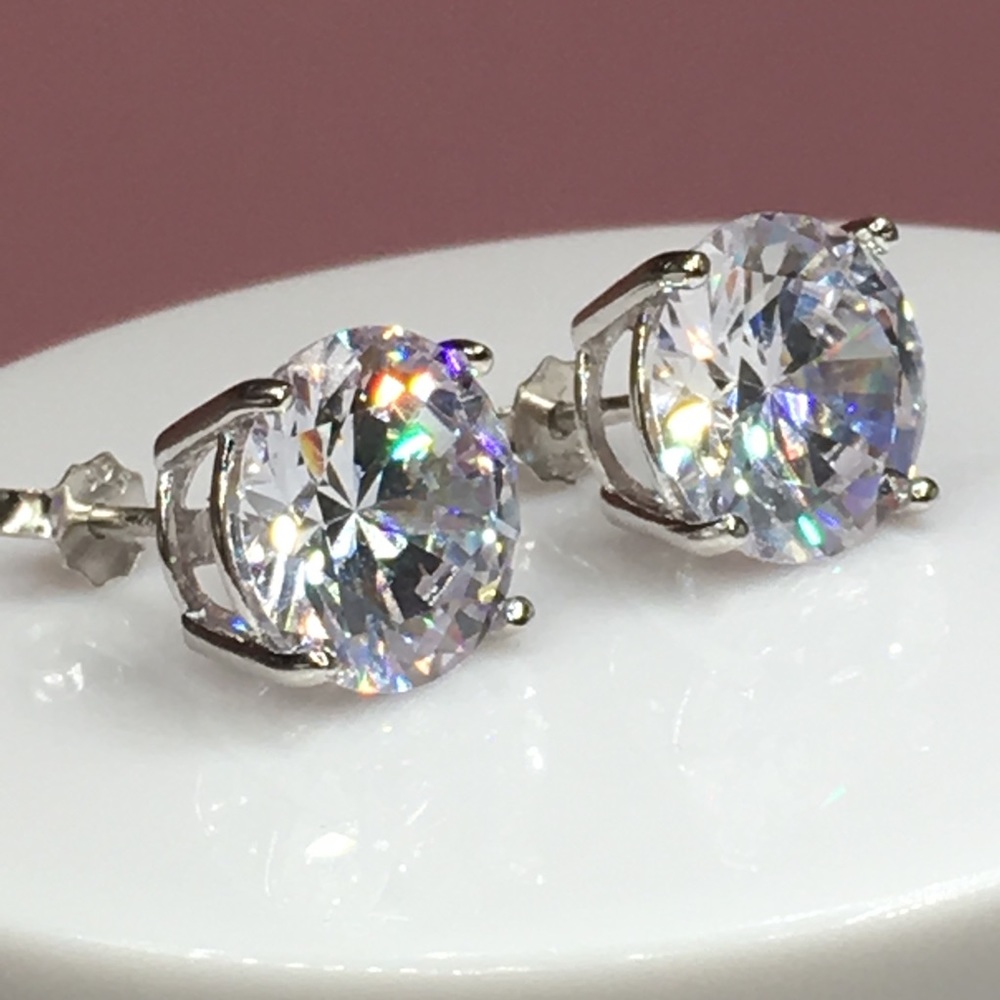 14k white gold 8 ct diamond stud earrings silver - Picture 3 of 10